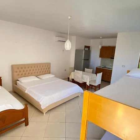 Apartment Apartament Radhime